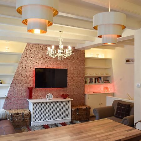 Honeyz Hideaway Villa Whitby Dış mekan fotoğraf