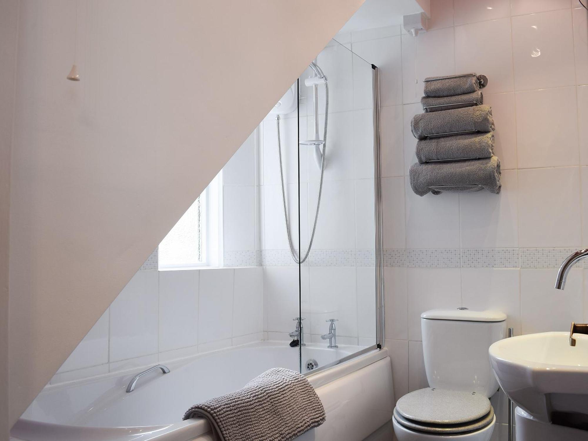 Honeyz Hideaway Villa Whitby Dış mekan fotoğraf